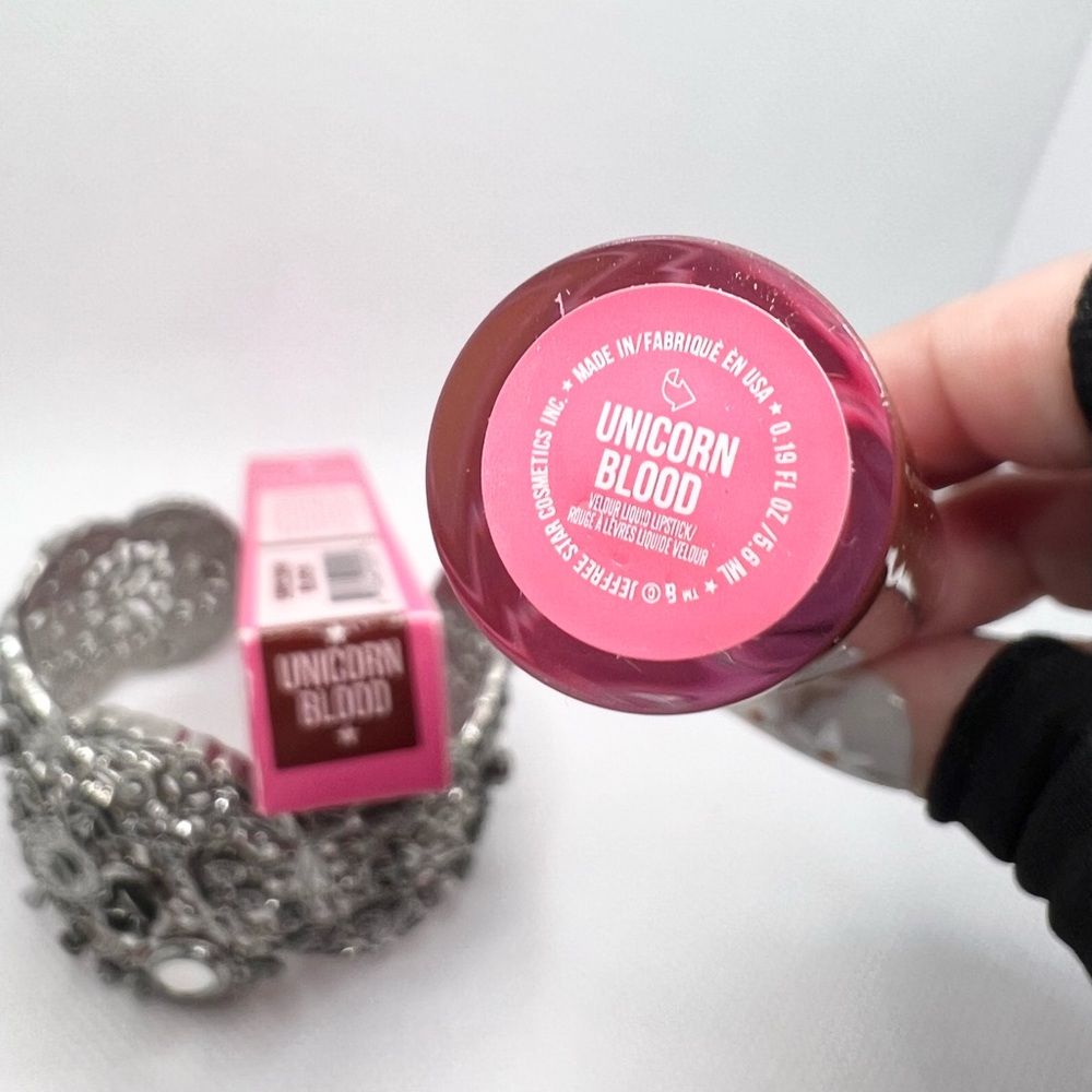 Jeffree Star Unicorn Blood Velour Liquid Lipstick - Picture 3 of 13